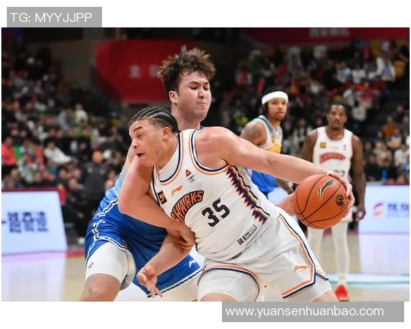 上海篮球队在杯赛积分榜上以76分稳居第一名展现强劲实力